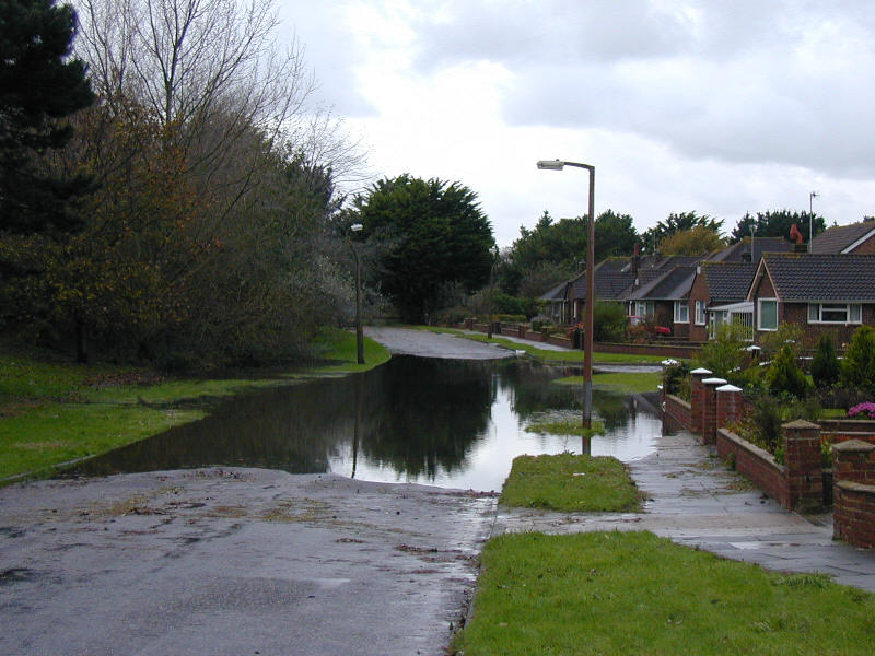 Flooding in St Pauls Avenue, Sompting